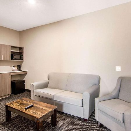 Comfort Inn & Suites North Battleford Ngoại thất bức ảnh