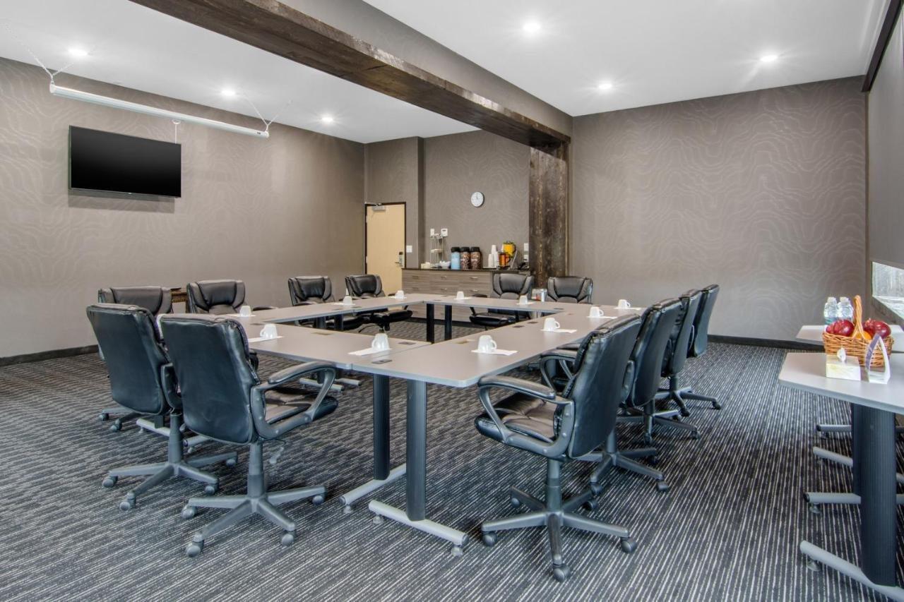 Comfort Inn & Suites North Battleford Ngoại thất bức ảnh