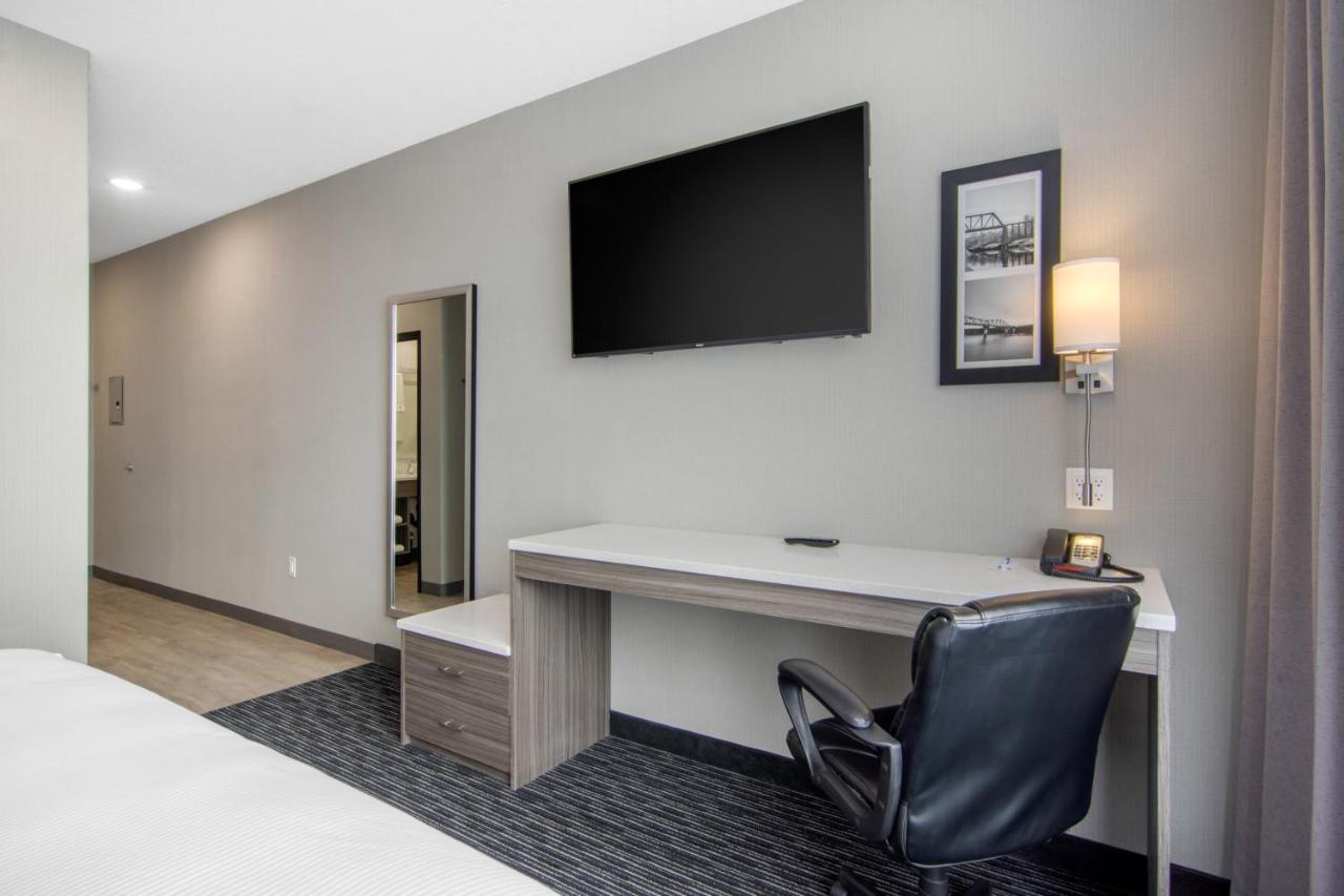 Comfort Inn & Suites North Battleford Ngoại thất bức ảnh
