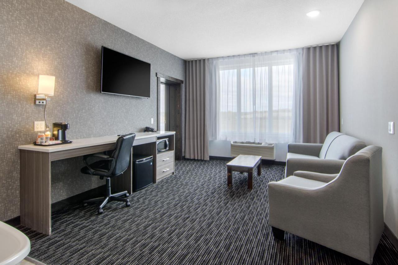 Comfort Inn & Suites North Battleford Ngoại thất bức ảnh
